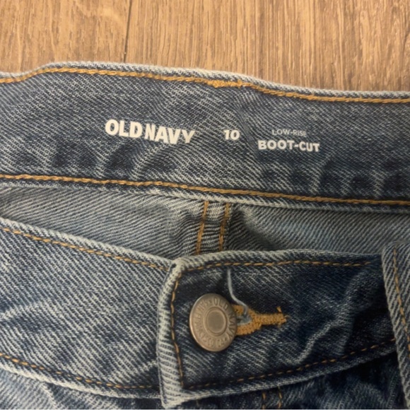 Old Navy Low Rise Boot Cut Jeans Size woman’s 10 - Picture 3 of 5